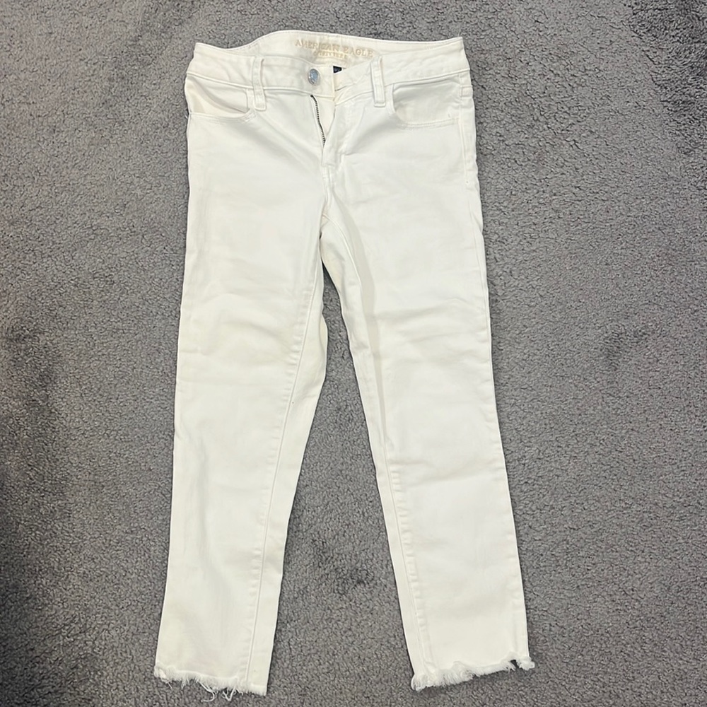 White jeans, American Eagle, Super Stretch X Size 4 short